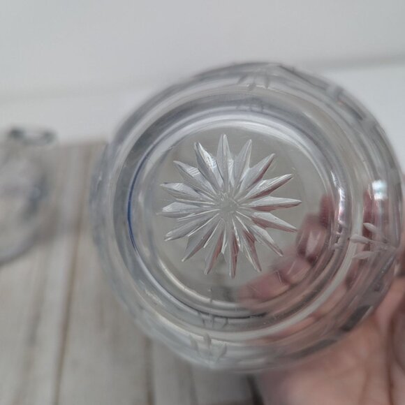 Vintage Heisey Glass Creamer & Sugar w/ Geometric Leaf & Berry Wheel Cut Pattern - Picture 10 of 13